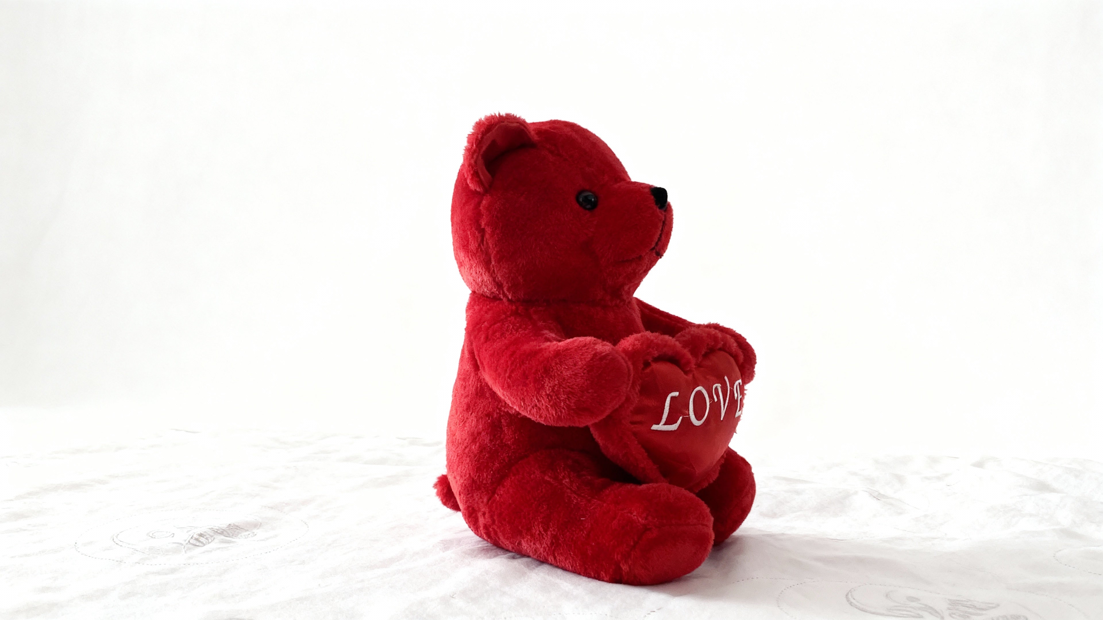 🧸 Ours en Peluche Rouge – Le Cadeau Parfait pour Petits et Grands