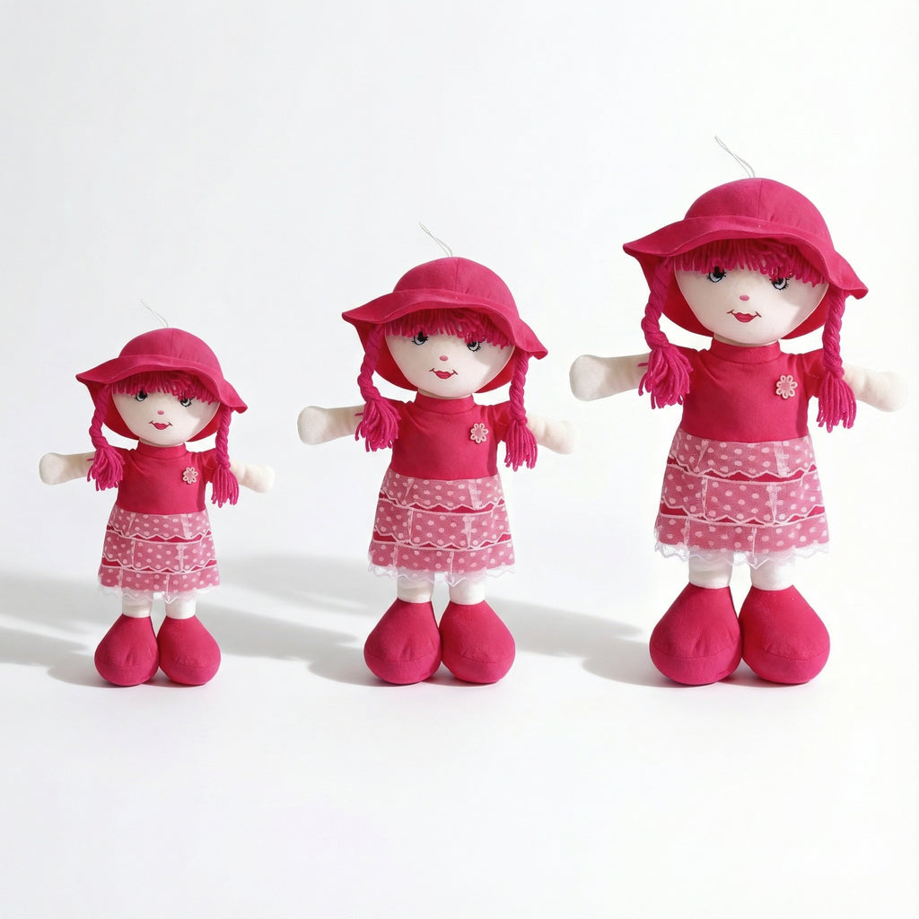 Poupée douce “Camélia” en tissu rouge