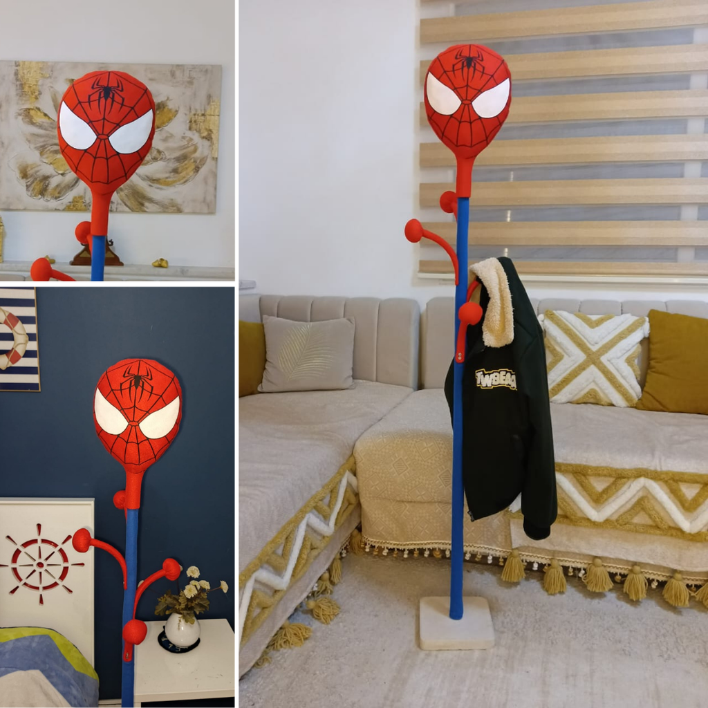 Porte-manteau enfant “Spidey” – Design ludique et sécurisé
