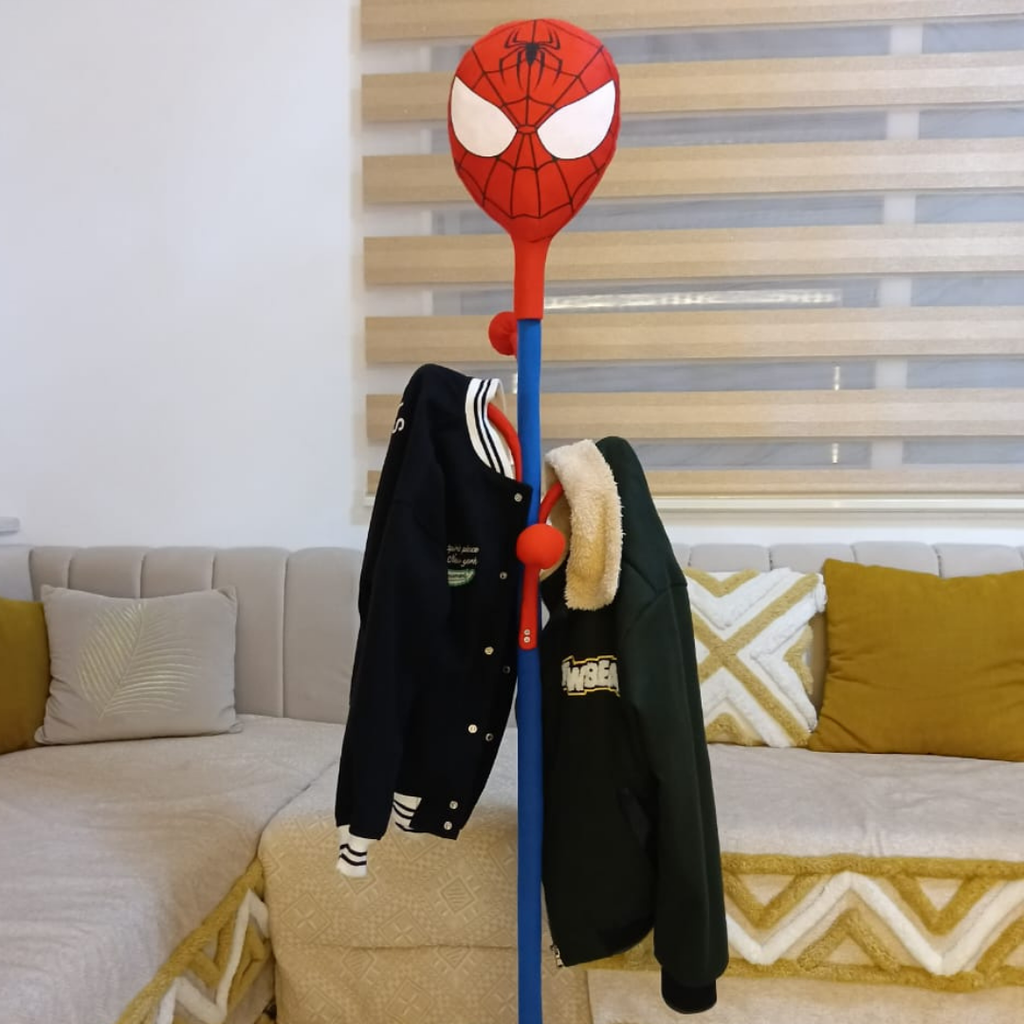 Porte-manteau enfant “Spidey” – Design ludique et sécurisé